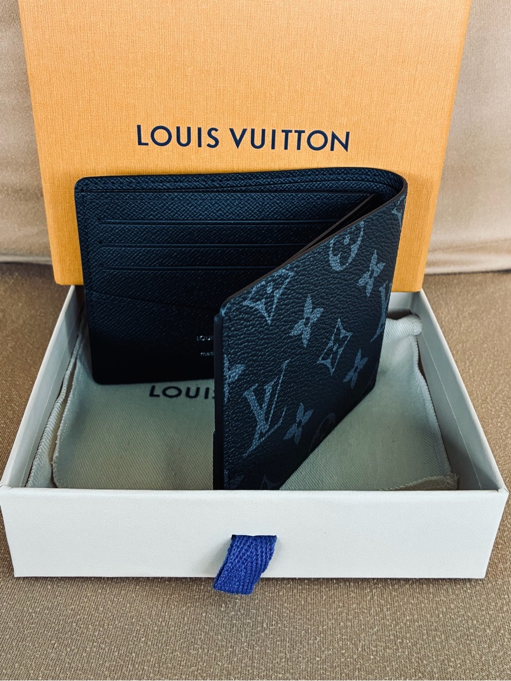 👔 Louis Vuitton Slender Eclipse NWOT w COA - Picture 3 of 17